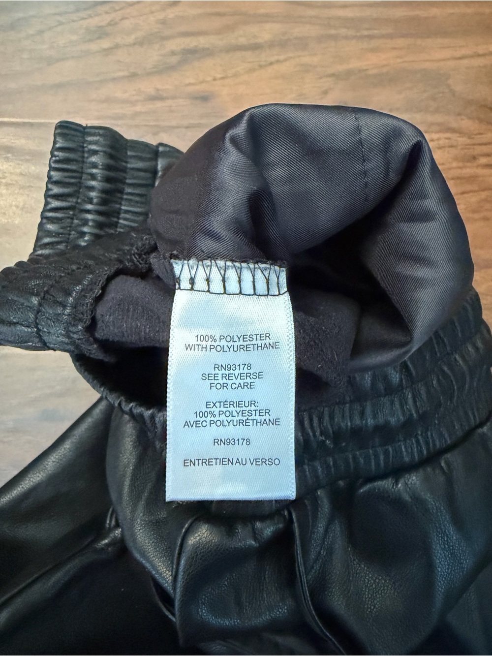 Tahari Faux Leather Joggers Size S - Picture 3 of 4